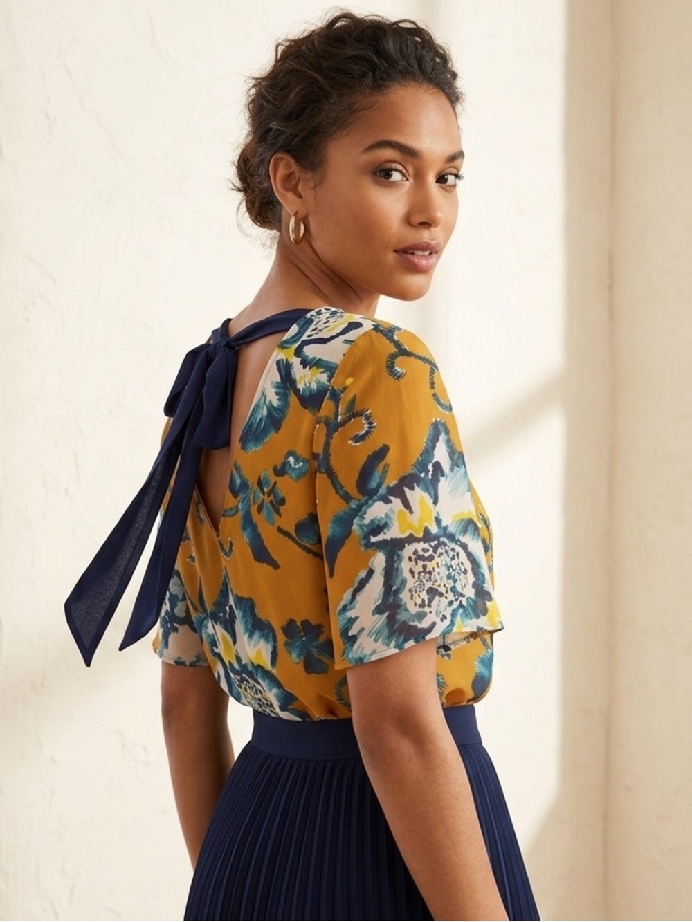 H & M Goldenrod Sheer Floral Print Short Sleeve Blouse Size 14. Tie Back.